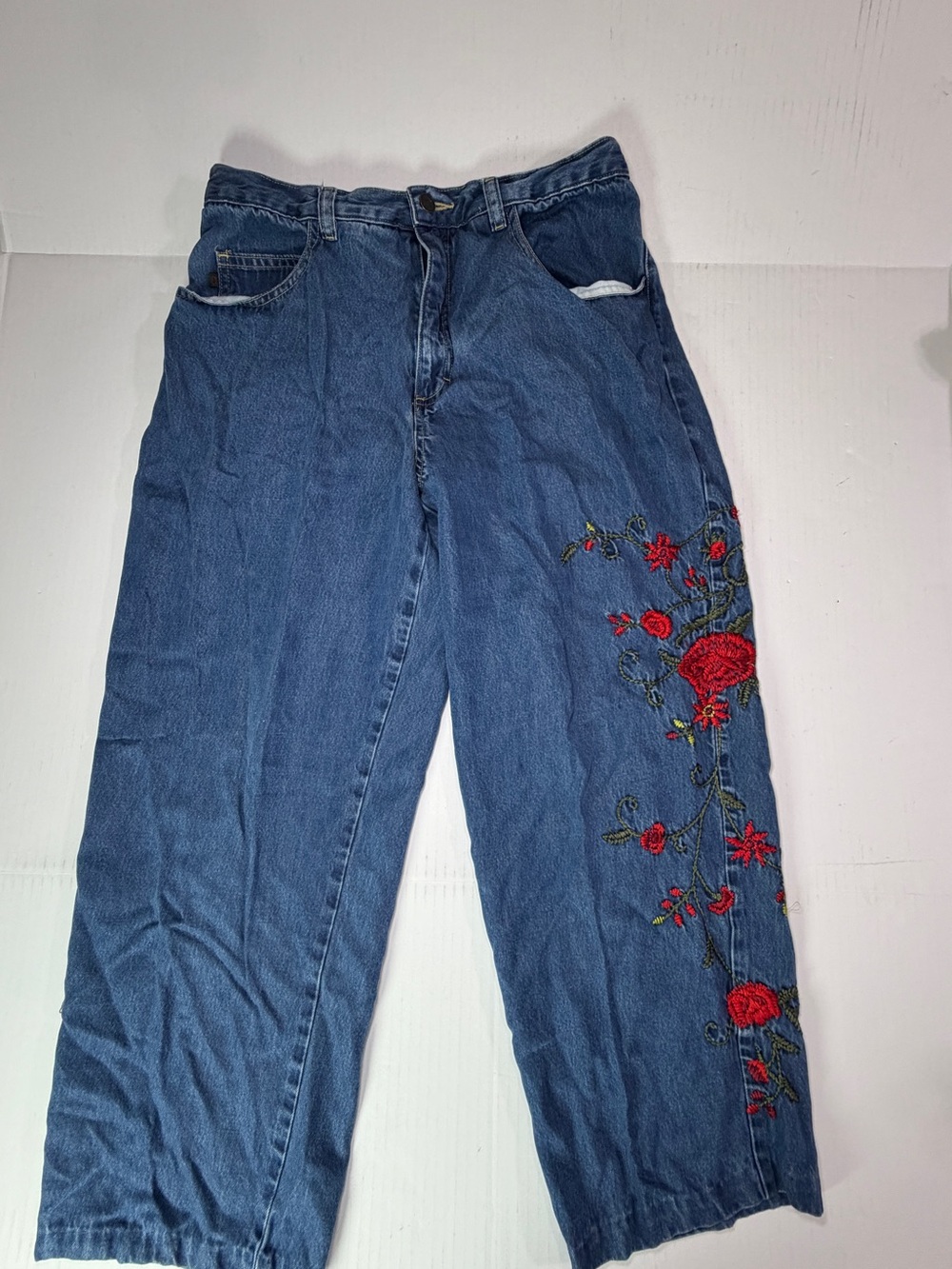 Democracy Blue Wide-Leg Jeans with Red Floral Embroidery capris